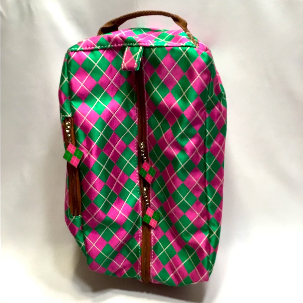 Sport shoe carry case.